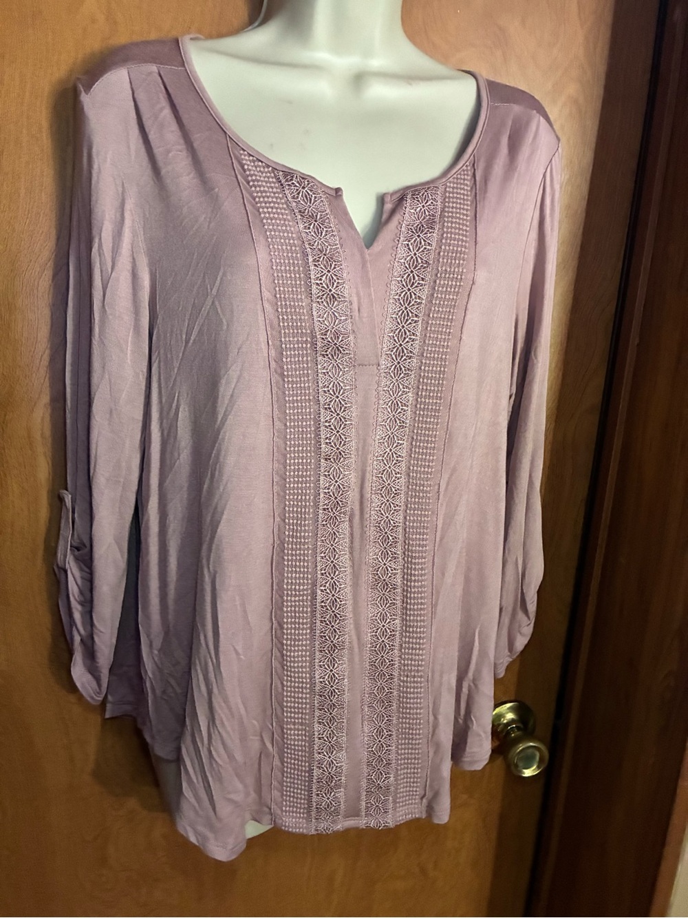 Women's Mauve Embroidered V-Neck Tunic Top